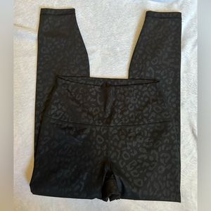 90 Degree Cheetah Leggings M